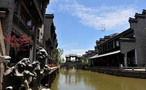 《塔瑞斯世界》能自由交易吗
